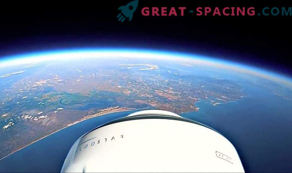 Wideo: Piłka stratosferyczna wysyła rakietę w kosmos