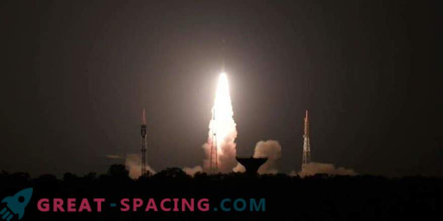 Индија започна сателит со креиран студент