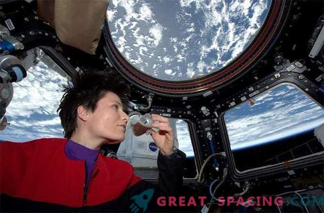 Астронаутите на ISS пробаа свежо сварено кафе од чаша отпечатена на 3-D печатач
