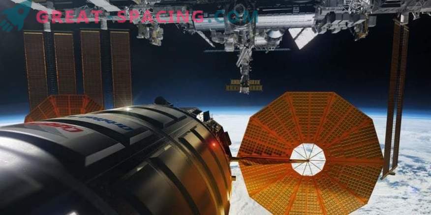 Numatoma, kad „Boeing“ ir „SpaceX“ 2019 m. Skris į ISS