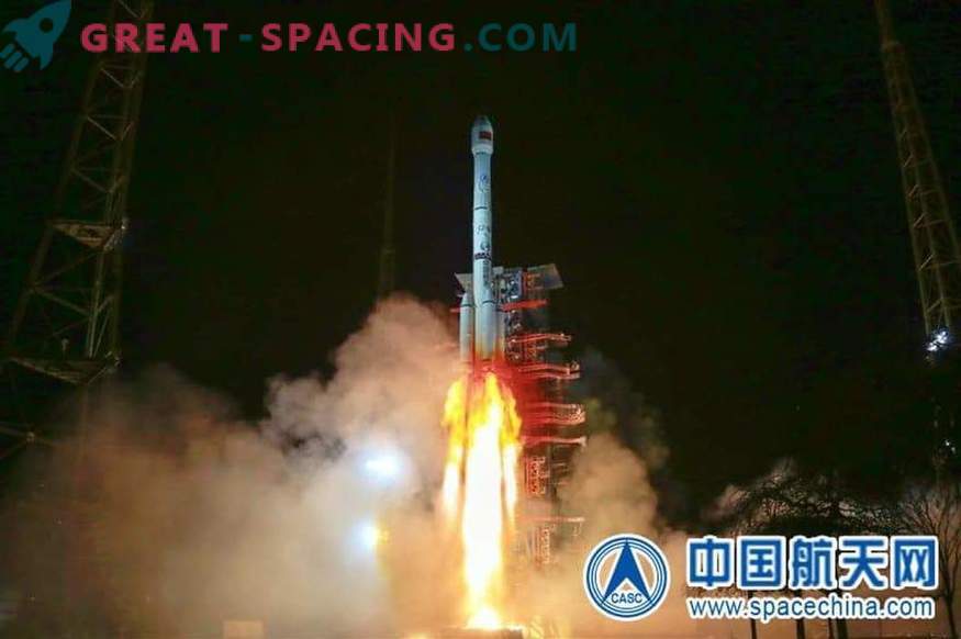 Кина лансираше две ракети оваа година, ставајќи 5 сателити во орбита