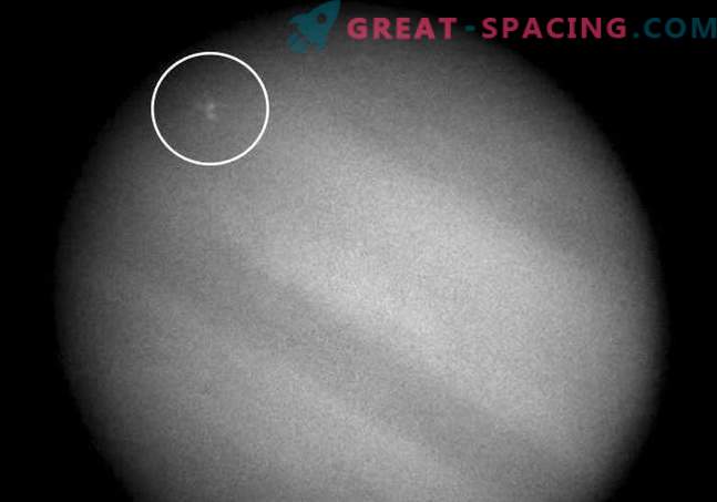 Неверојатни метеоролошки феномени во Големата црвена точка на Јупитер