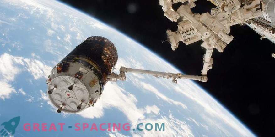 Тајфун го одложува лансирањето на јапонски вселенски брод на ISS.
