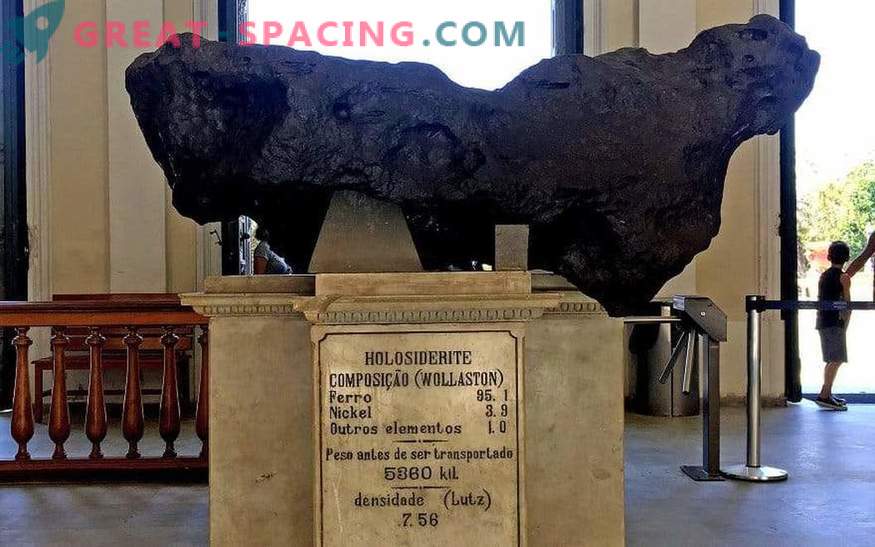 Најголемиот бразилски метеорит успеа да преживее сериозен пожар