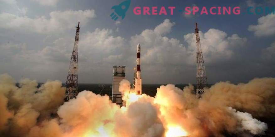 Индиската ракета се подготвува да лансира 104 сателити одеднаш