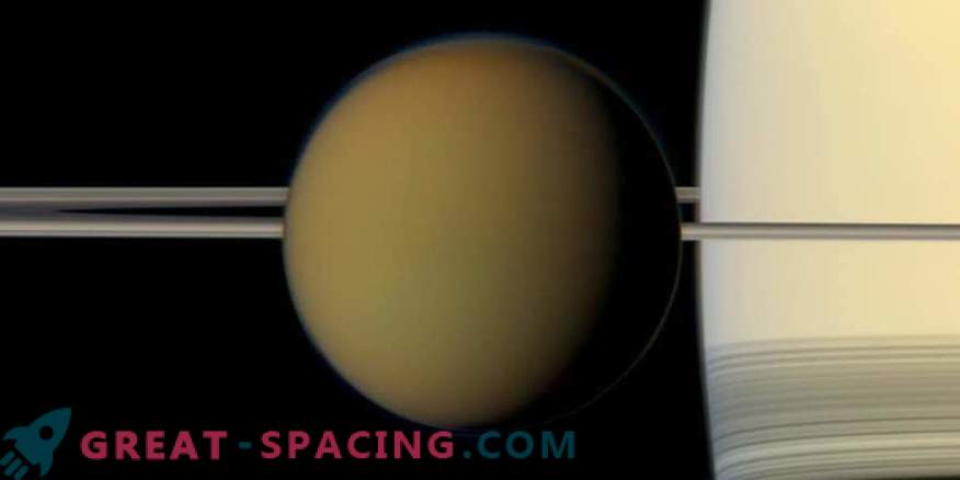 Titani imeline infrapunaülevaade