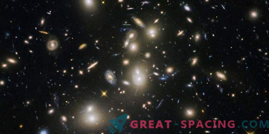 Најдени антички галаксии, кои ја дадоа својата прва светлина до Универзумот
