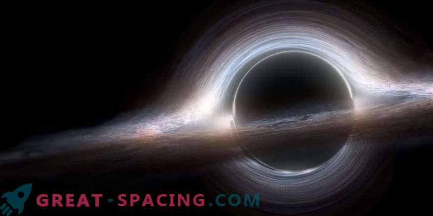 Материјалот паѓа во црна дупка со брзина од 90.000 km / s!