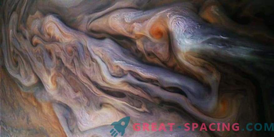Неверојатни атмосферски модели на џиновски Јупитер