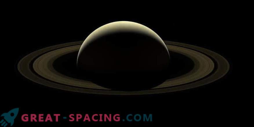 Композитна слика на Касини: збогум на Сатурн