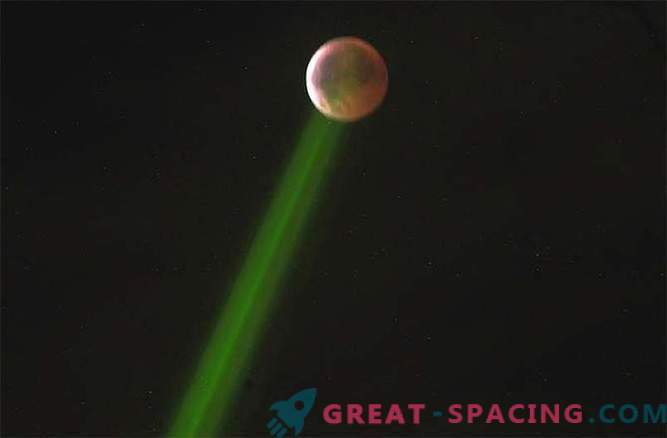 Избор од најдобрите фотографии на затемнувањето на Месечината