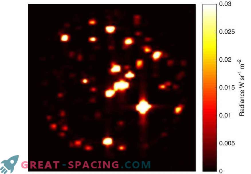 Мисијата Јуно фотографираше вулкански емисии на сателит Io