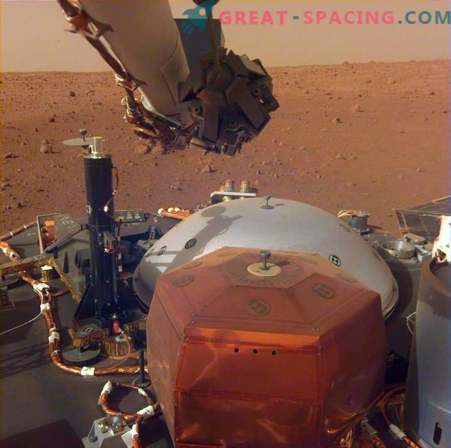 Марс Инсајт ќе почне да ја бумува површината следниот месец.