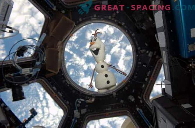 Олаф - ореви снешко во вселената