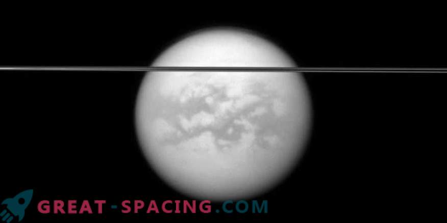 Го бараме изворот на атмосферата на Титан