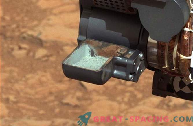 Ненадејно истекување и интересни резултати од експериментите за органски органски пребарување на Curiosity на Марс