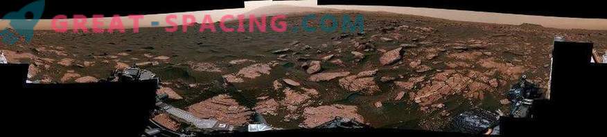 Ровер на НАСА зема примерок од активна Марсска дина