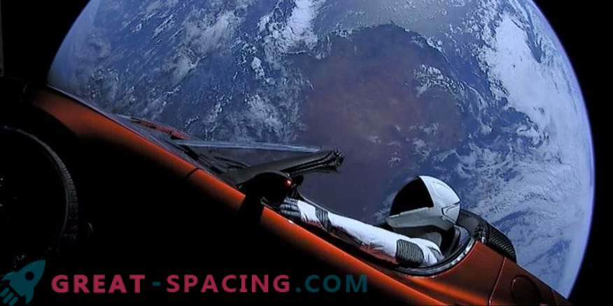 Зошто Илон Маш го лансираше Тесла во вселената