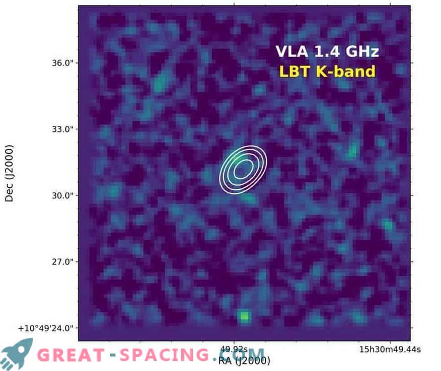 Астрономите ја пријавуваат најдалечната радио галаксија