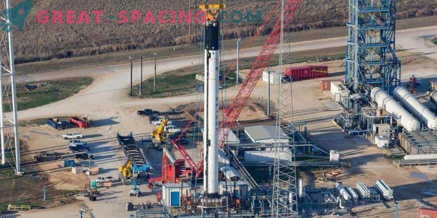 SpaceX повторно го одложува историското лансирање на сателитите