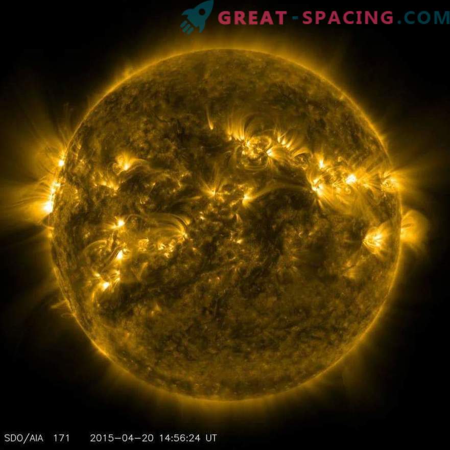 Powerful solar eruptions caused by huge magnetic lines