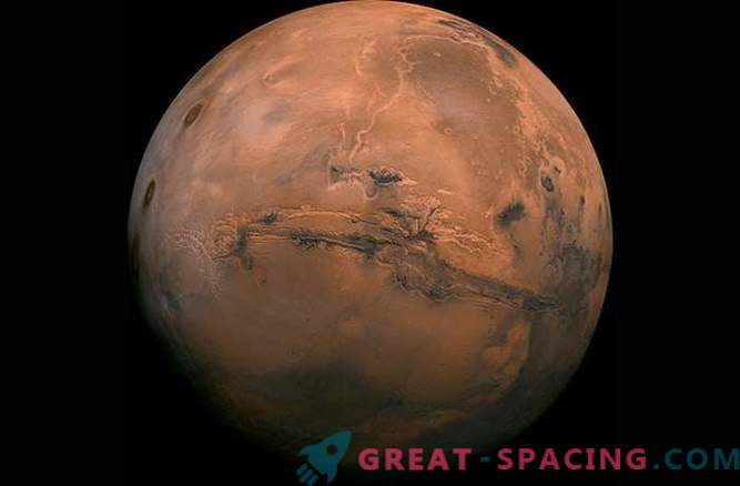 Водата што врие може да предизвика линии на Марс.