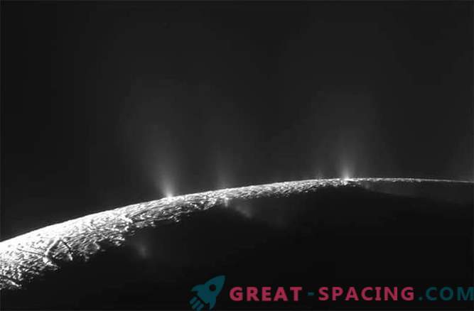 Касини се подготвува за длабоко потопување во возот на Енцеладус