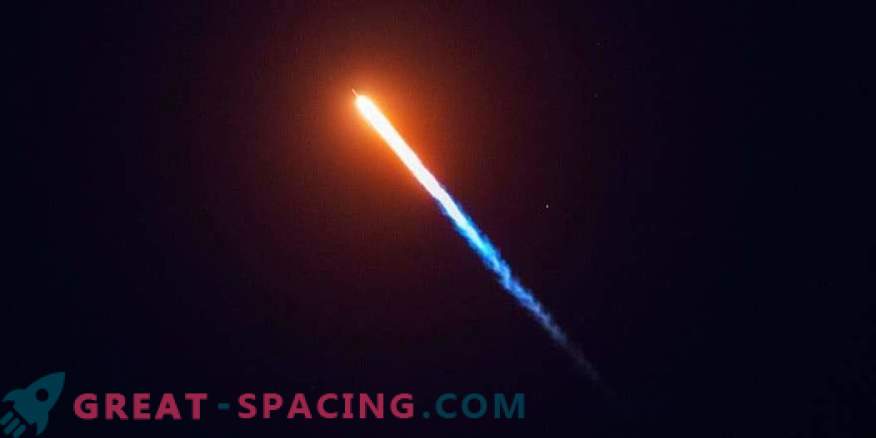SpaceX лансира 64 сателити во исто време