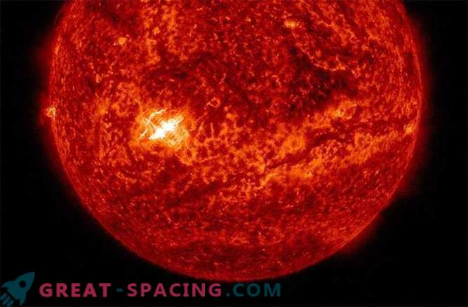 Сонцето доведе до затемнување на радио по монструозниот блесок на X-класата