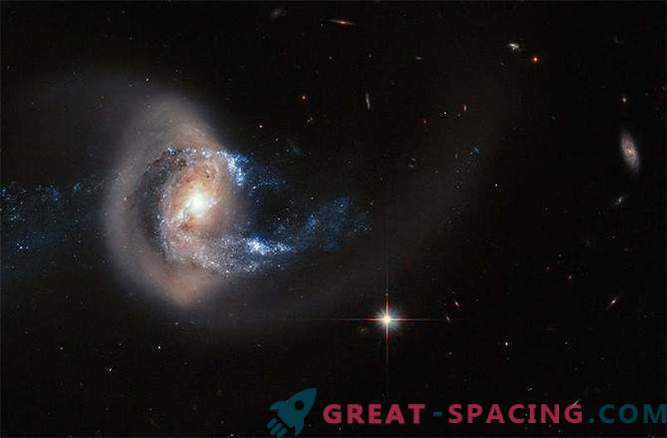 Хабл открил галаксија на расфрлани ѕвезди далеку од дома