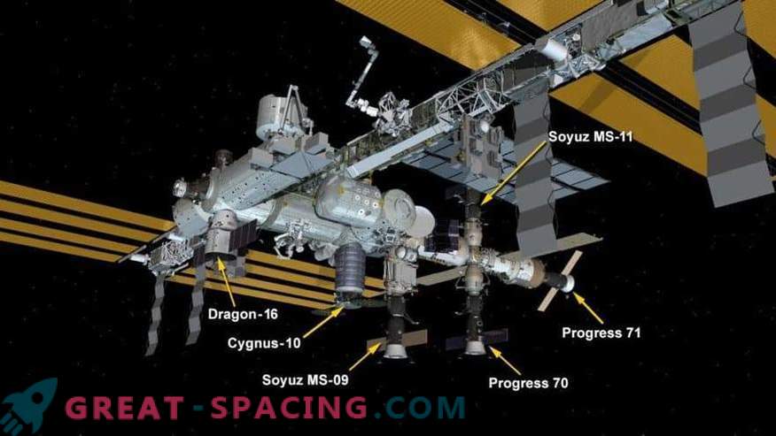 Змејната капсула SpaceX дава божиќна треска на ISS
