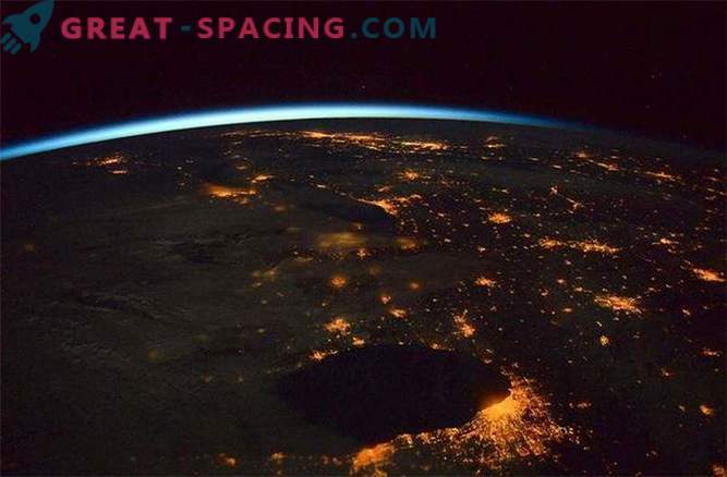 Астронаутите заробени зачудувачки погледи на беснеењето беснее на Источниот брег на САД
