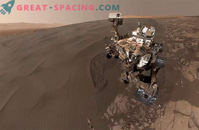 Самобитни во песокот! Љубопитноста игра во песочните дини на Марс